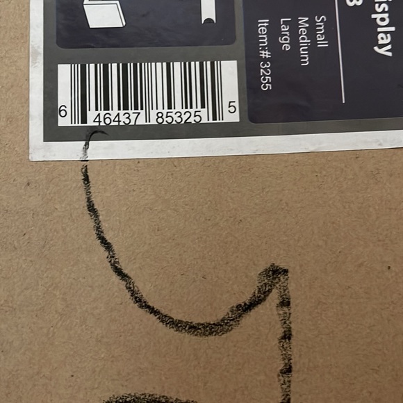 New in box floating shelves - Picture 3 of 4